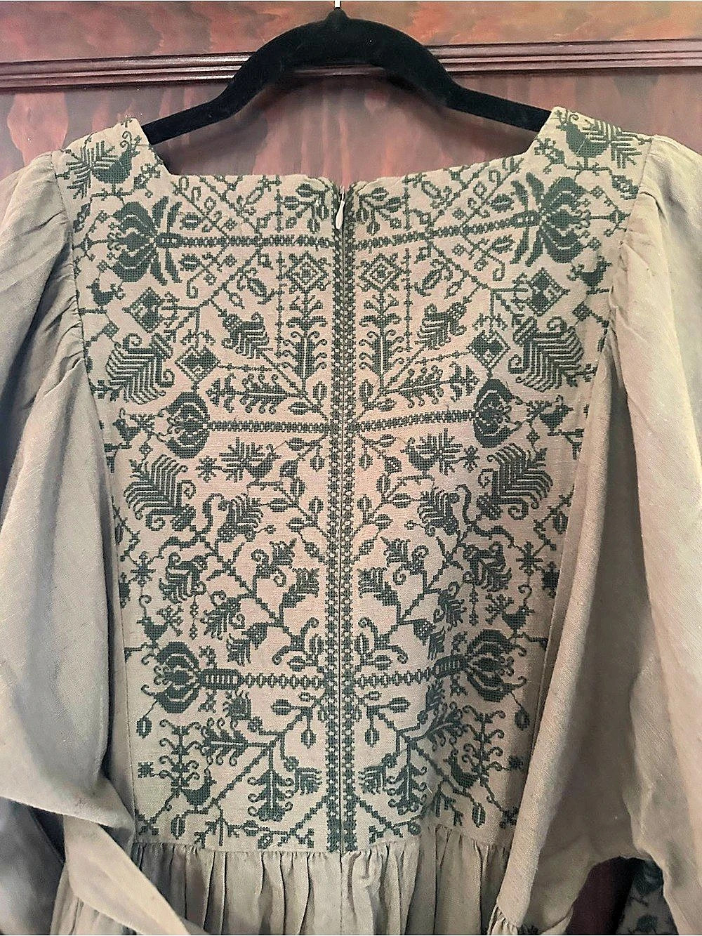 Voriagh "Mivilud" Embroidered Maxi Dress in green - Picture 8 of 13